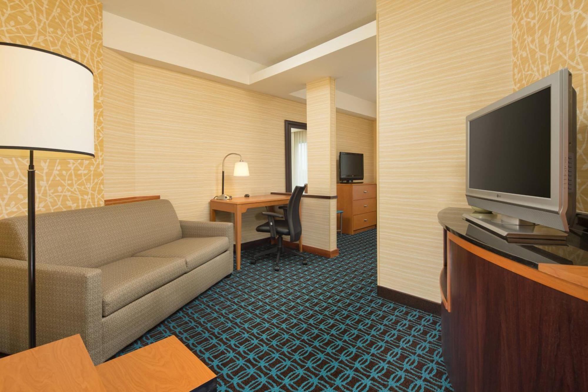 Fairfield Inn And Suites Кливланд Екстериор снимка