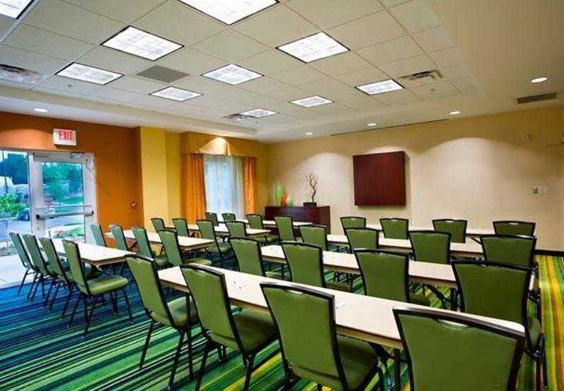 Fairfield Inn And Suites Кливланд Съоръжения снимка